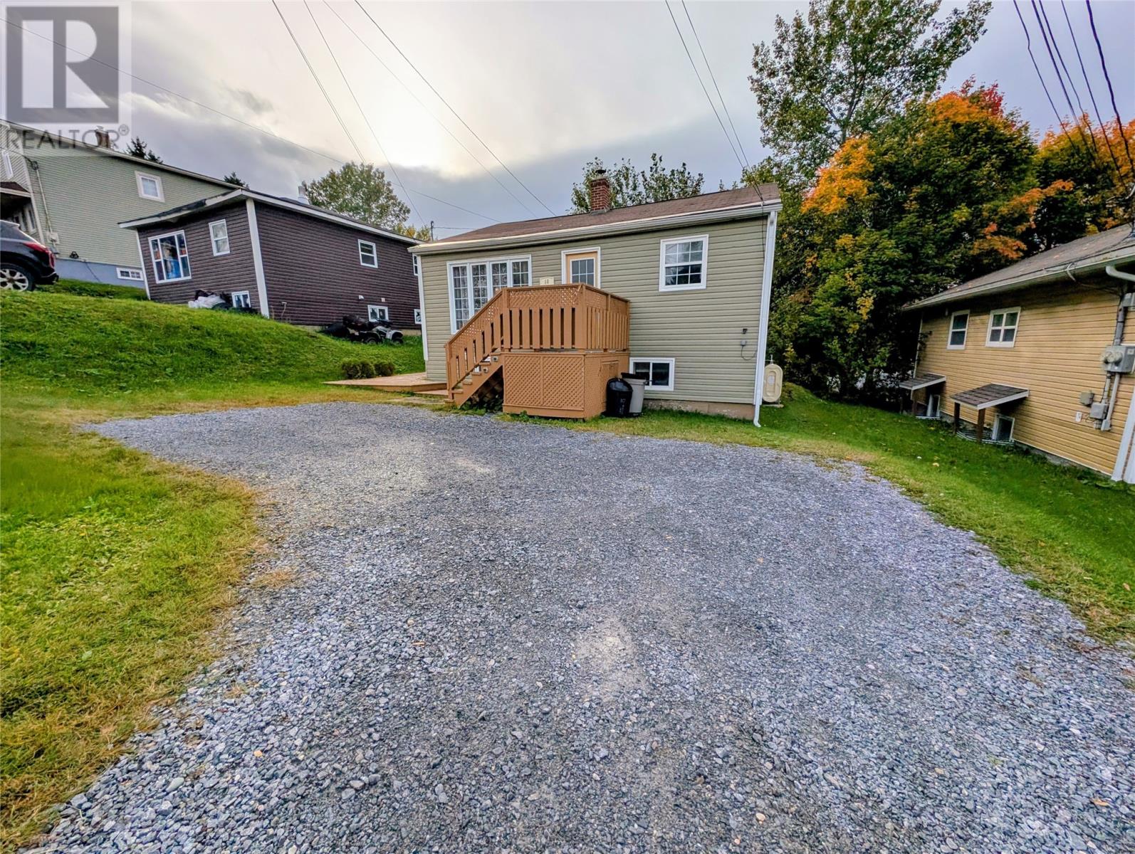 10 Bayview Hts, Corner Brook, NL A2H 5W5