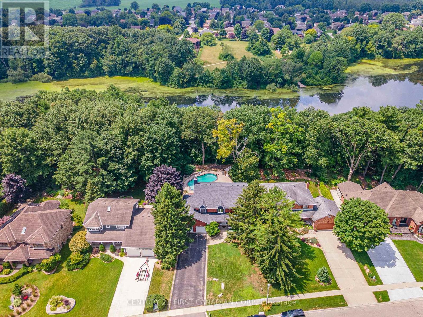 126 Parkview Dr, Thames Centre, ON N0L 1G2