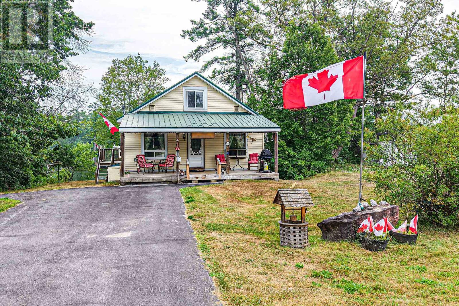 3297 Muskoka St, Severn, ON L0K 2B0
