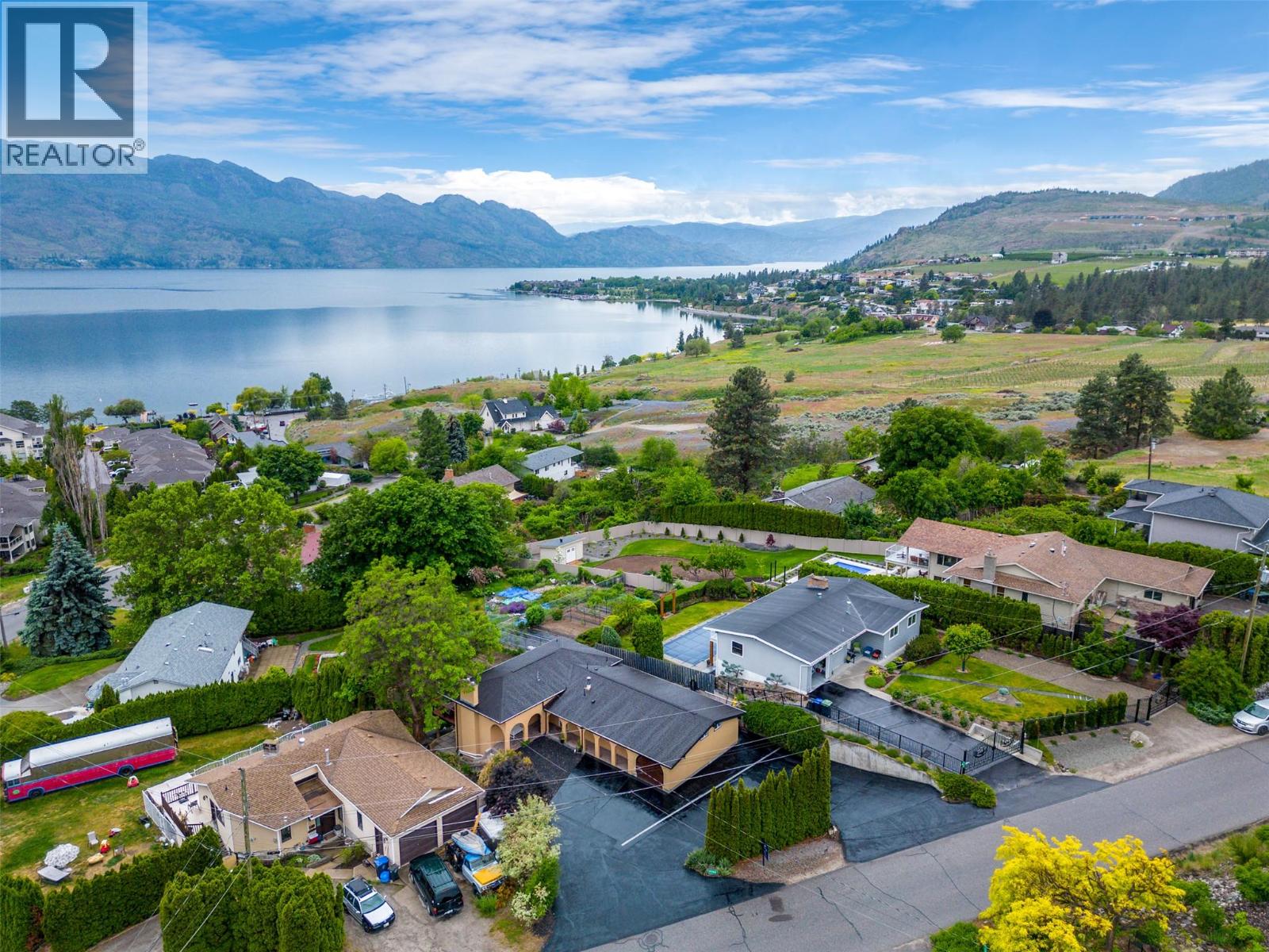 3754 Carrall Rd, West Kelowna, BC V4t 2C6