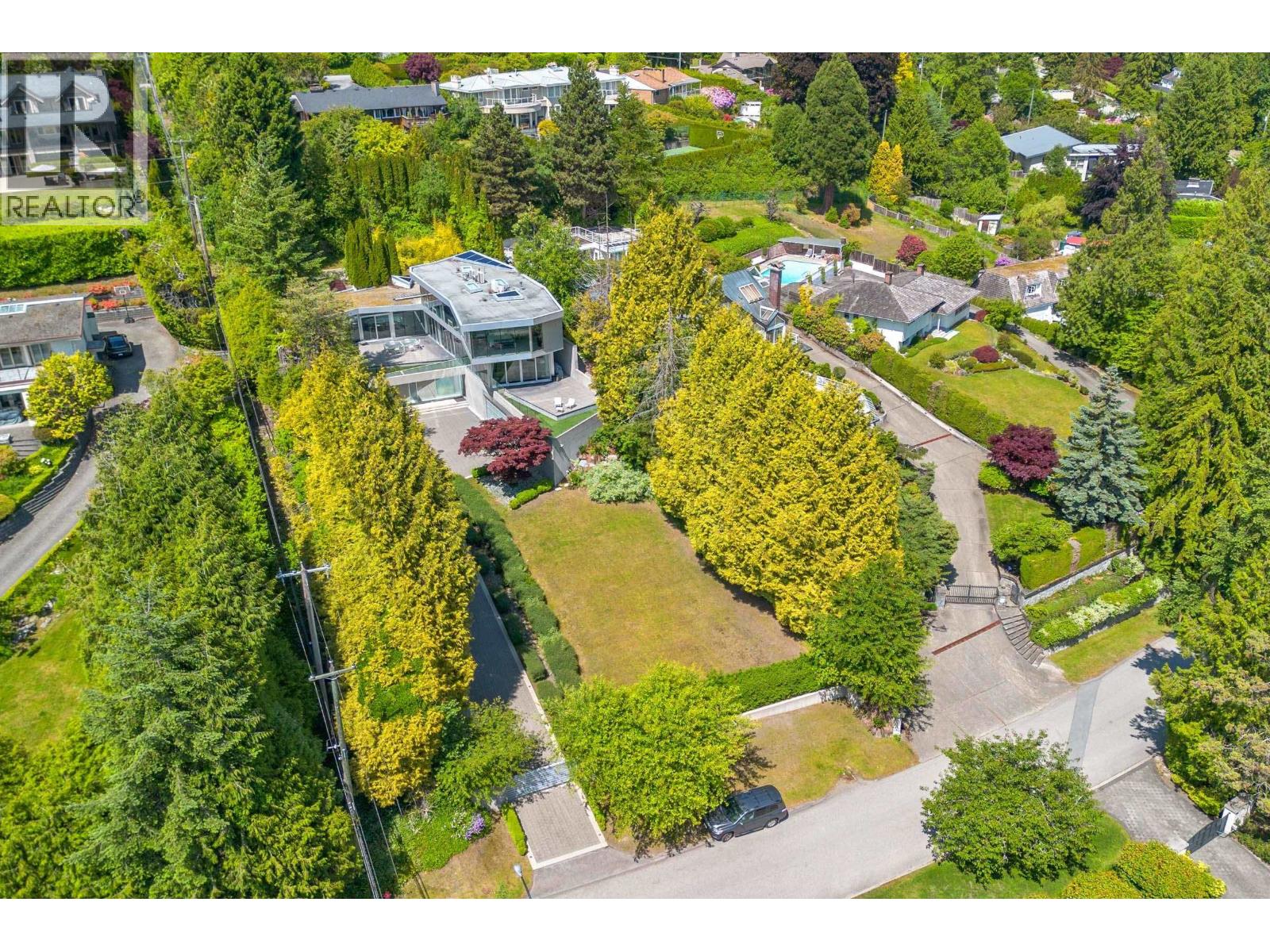 665 Fairmile Rd, West Vancouver, BC V7S 1R1