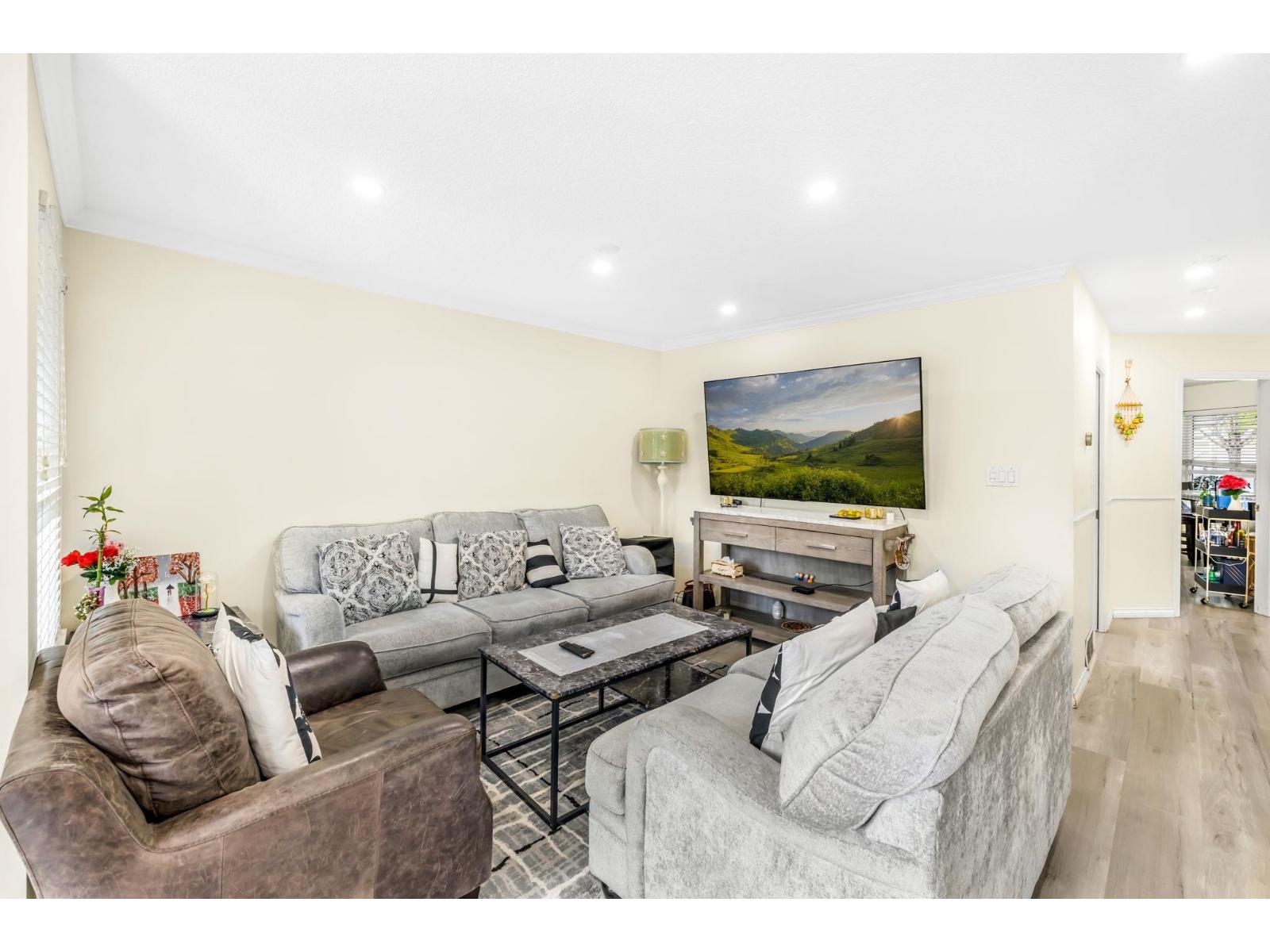6478 121 Street Unit 17, Surrey, BC V3W 0Y5