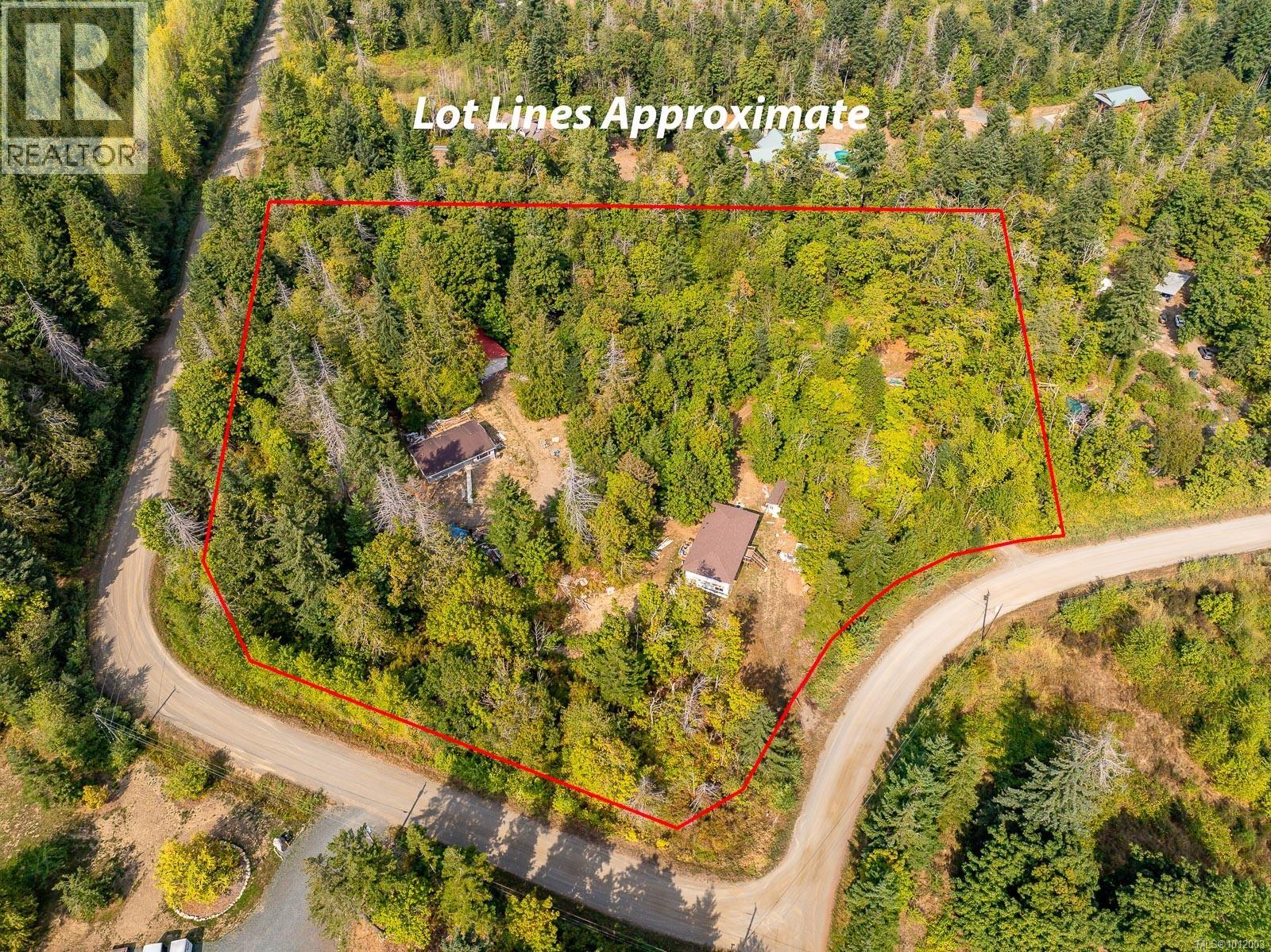 7390 Cougar Smith Rd, Fanny Bay, BC V0R 1W0