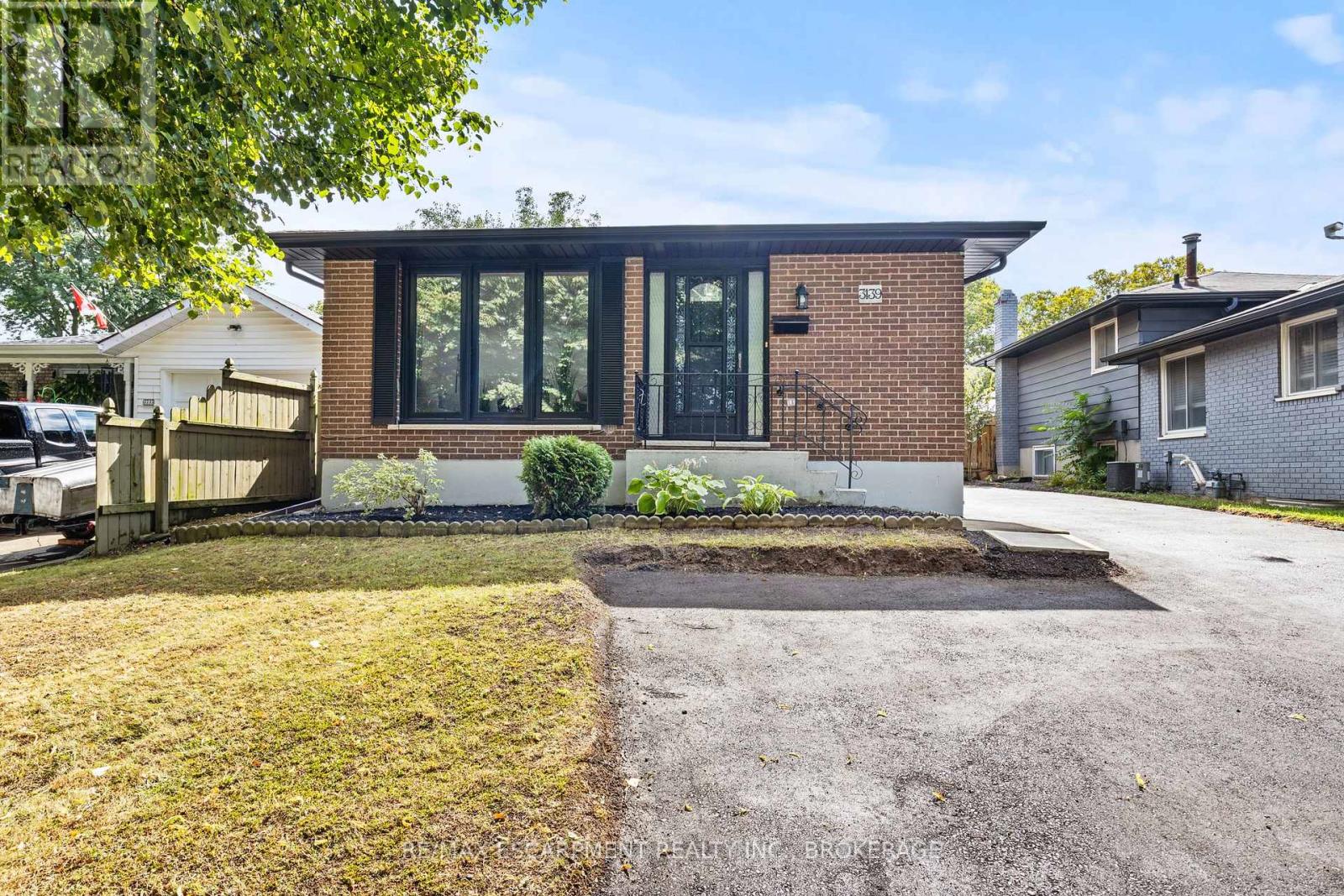 3139 Secord Pl, Niagara Falls Church's Lane, ON L2J 3K5