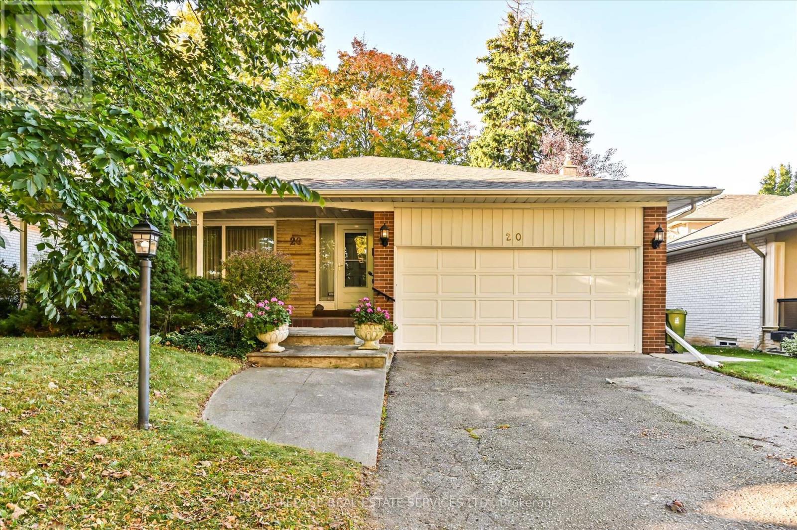20 Widdicombe Hl, Toronto Willowridge-martingrove-richview, ON M9R 1B3