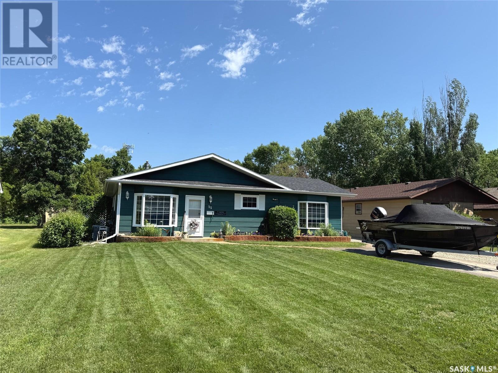 25 Katepwa Ave S, Lebret, SK S0G 2Y0