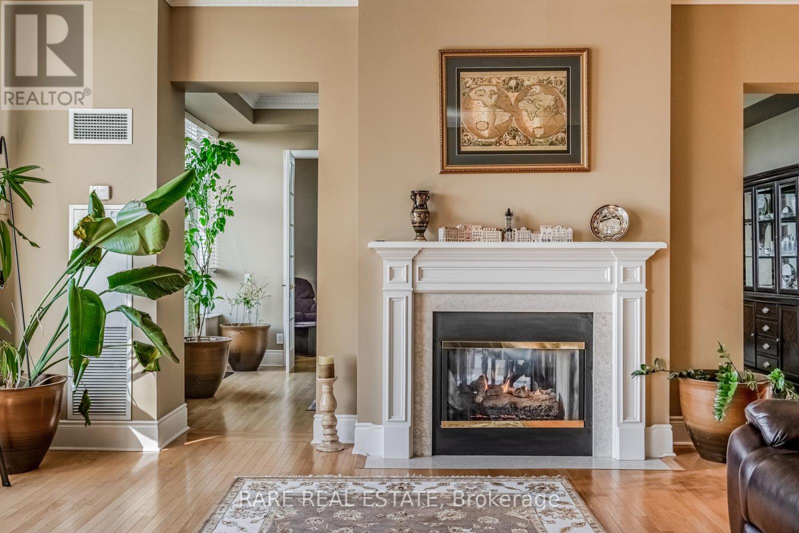 25 Kingsbridge Garden Cir, Mississauga Hurontario, ON L5R 4B1
