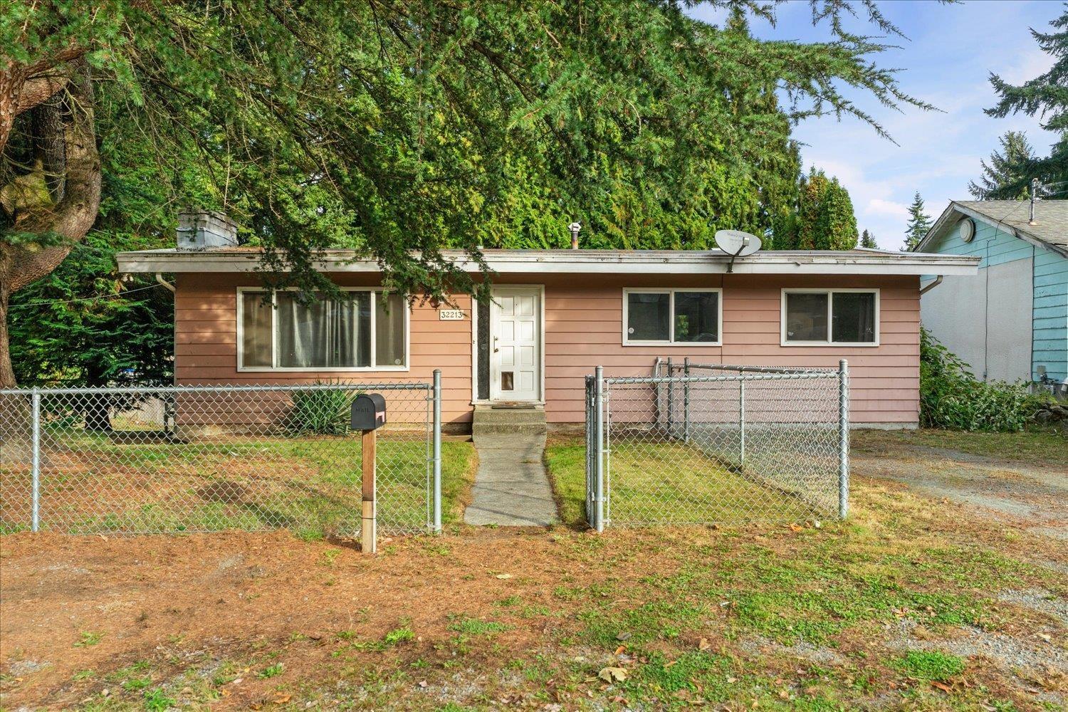 32213 Granite Ave, Abbotsford, BC V2T 2L4
