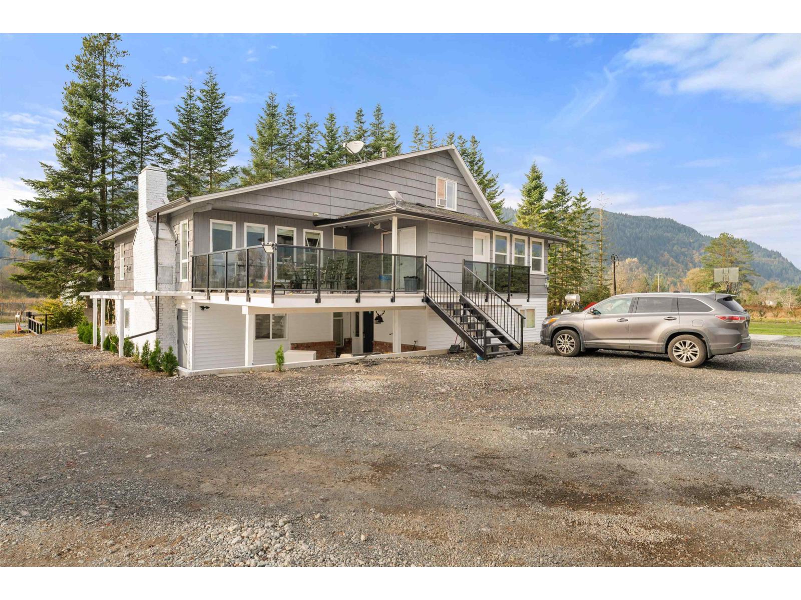 11186 Farms Rd, Mission, BC V2V 4J1