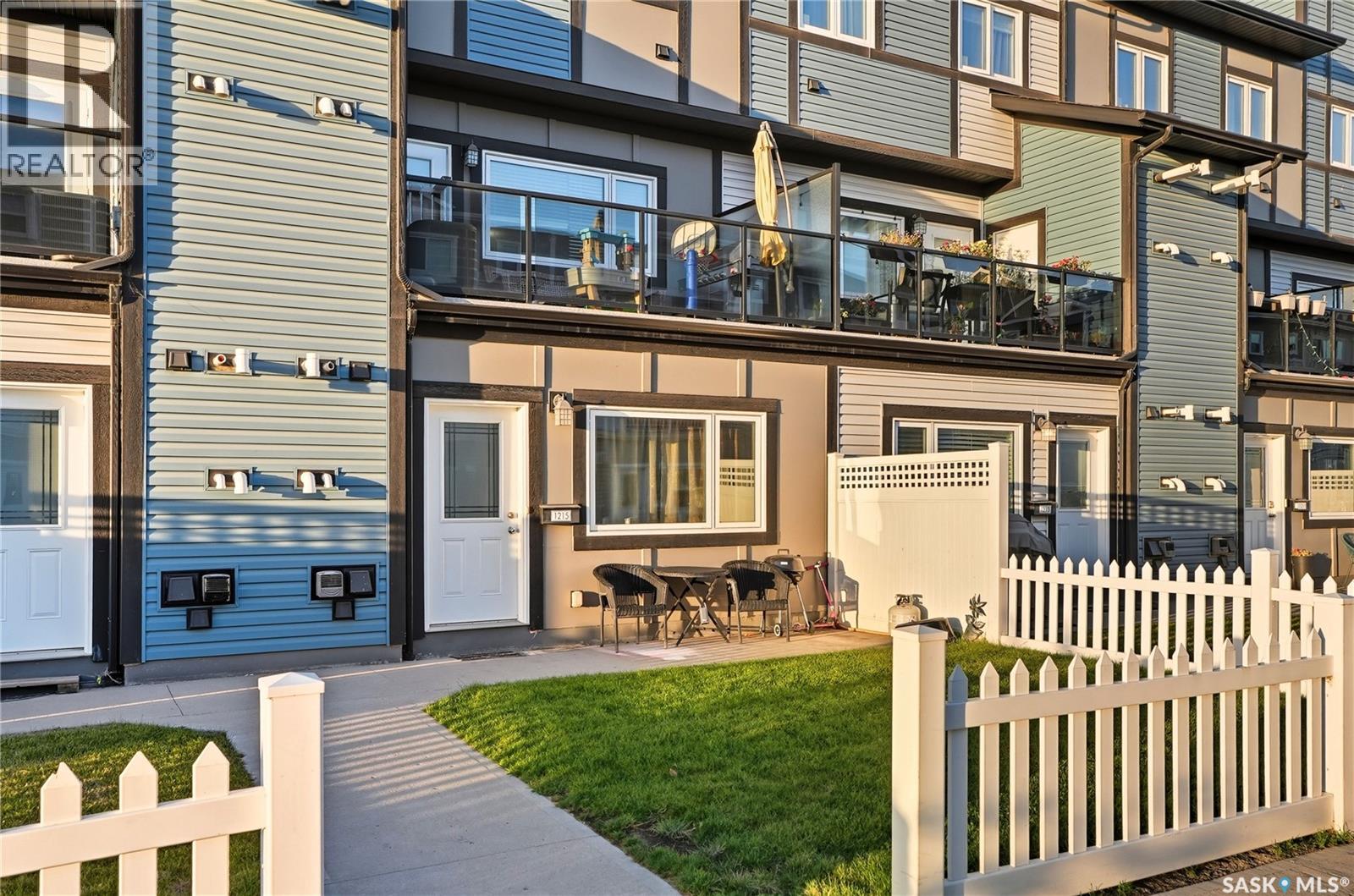 130 Marlatte Crescent Unit 1215, Saskatoon, SK S7W 0W1