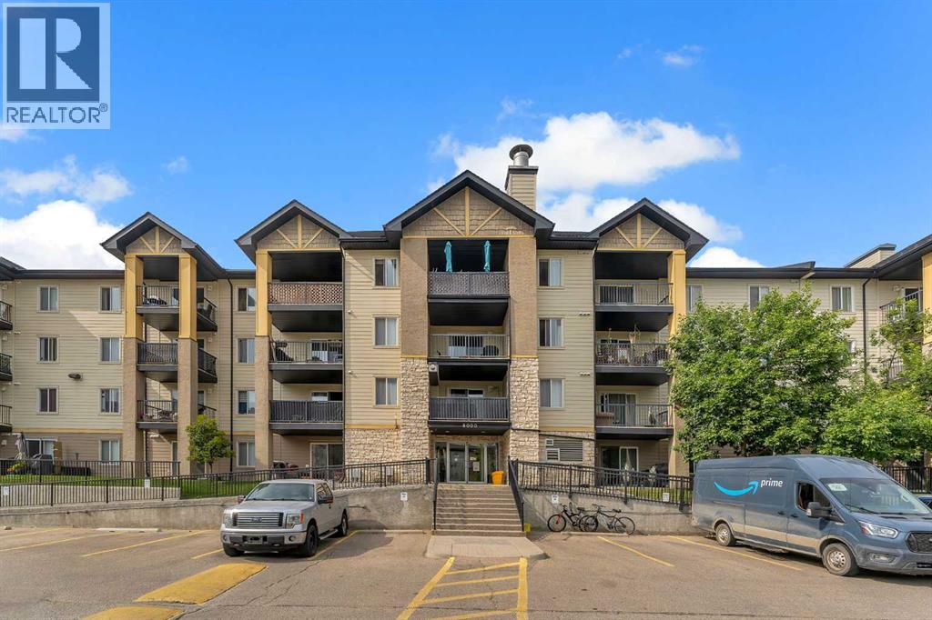 304 Mackenzie Way Sw Unit 8328, Airdrie, AB T4B 3H6