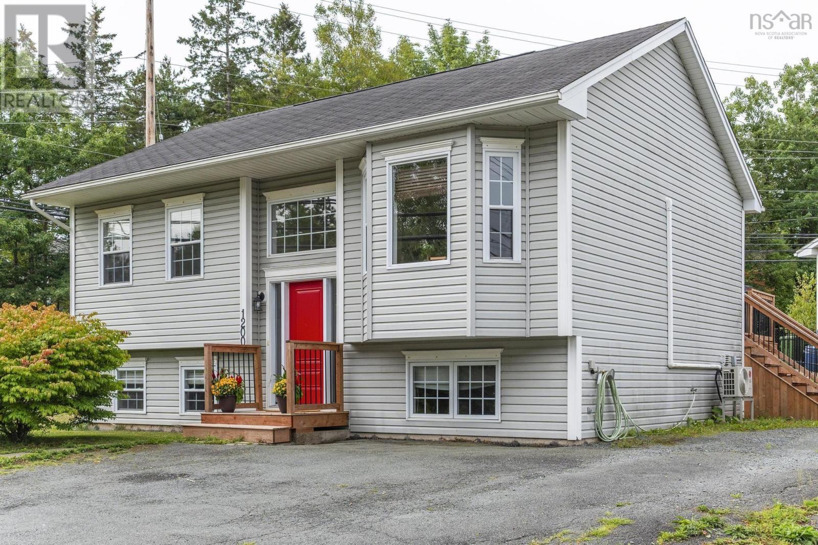1200 Sackville Dr, Middle Sackville, NS B4E 3G1