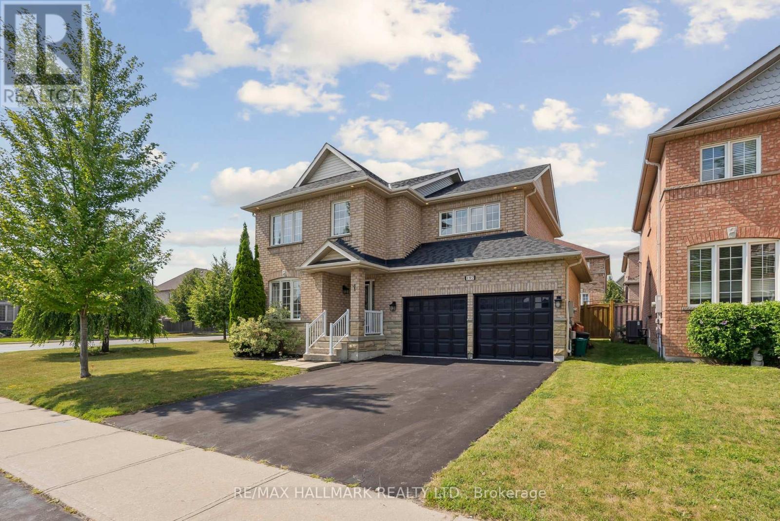 197 Aspenwood Dr, Newmarket, ON L3X 2X4