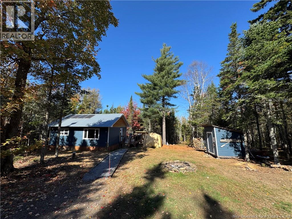 261 Teakles Rd, Southfield, NB E4E 5X9
