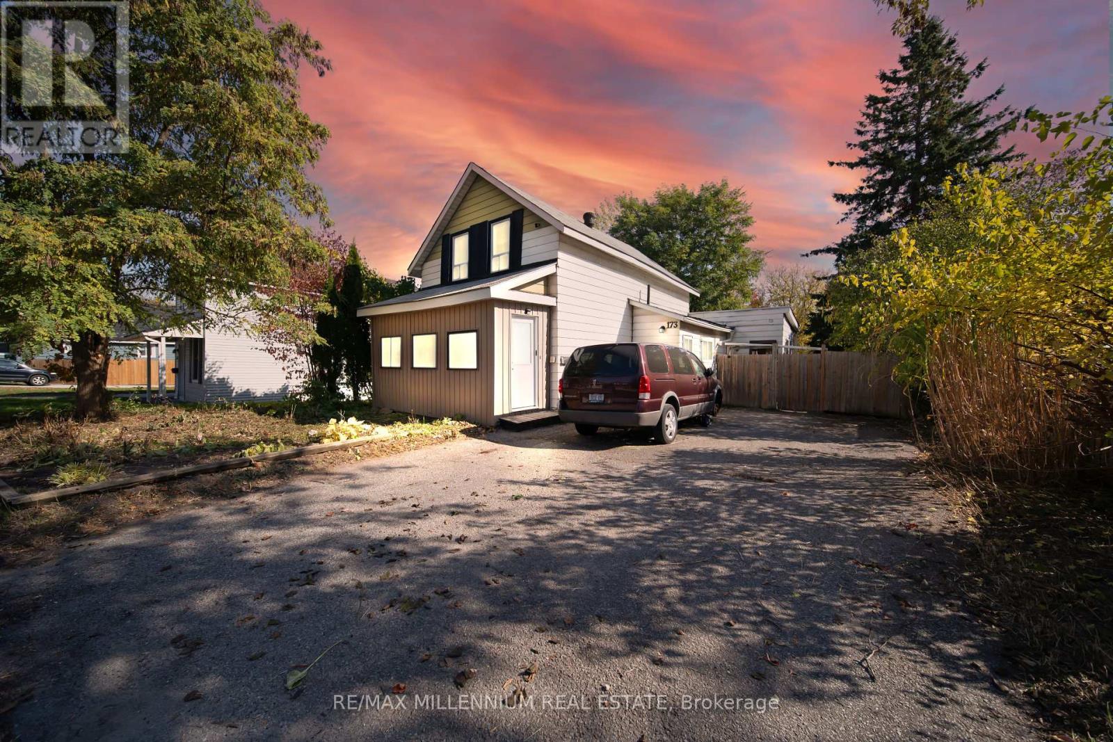 173 Barrie Rd, Orillia, ON L3V 2P6