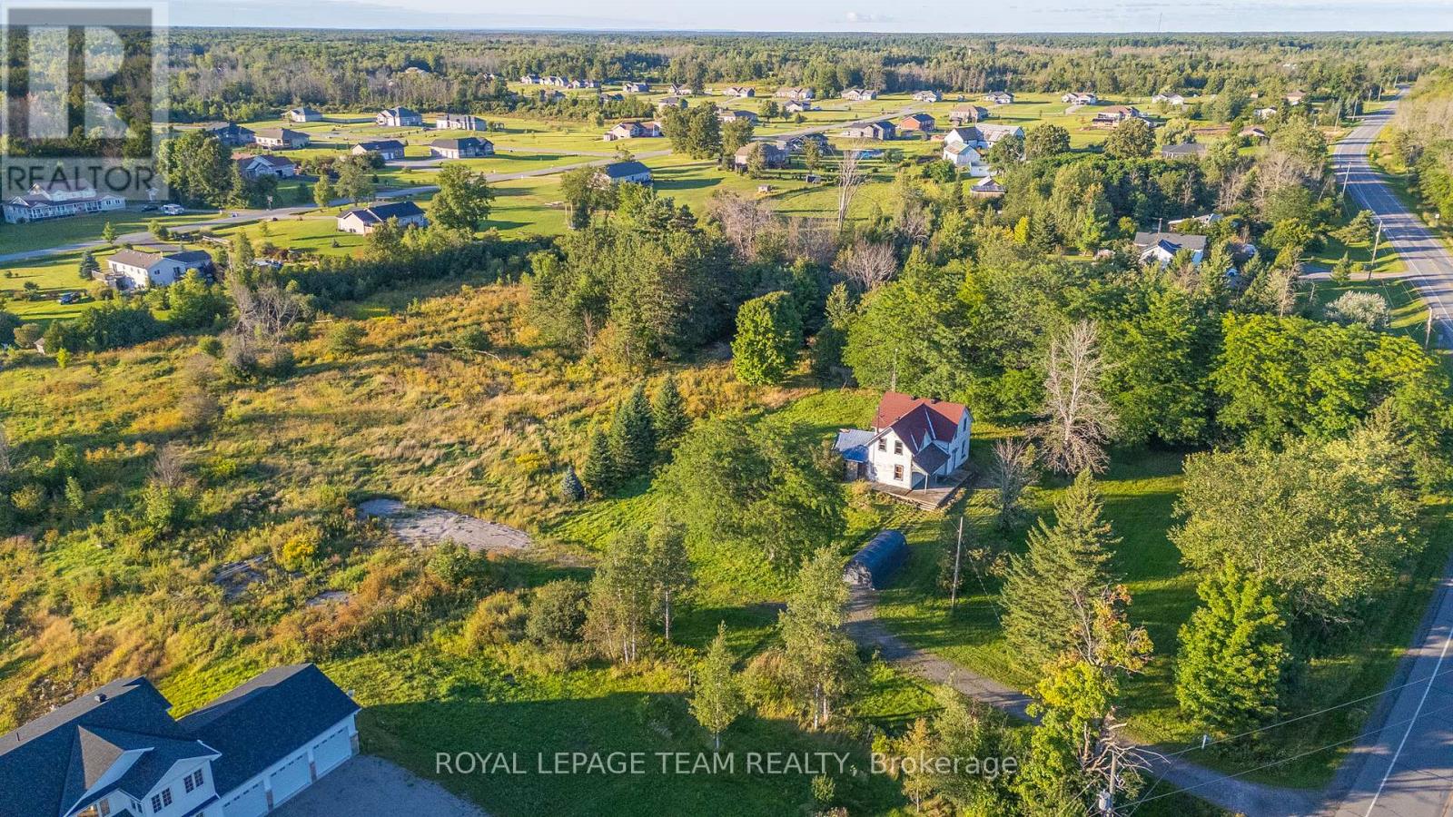 1102 Perth Rd N, Beckwith, ON K7A 4S7