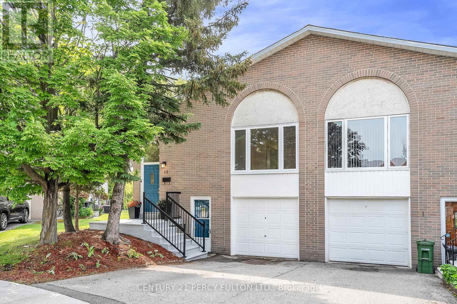 33 Pettibone Sq, Toronto, ON M1W 2J1