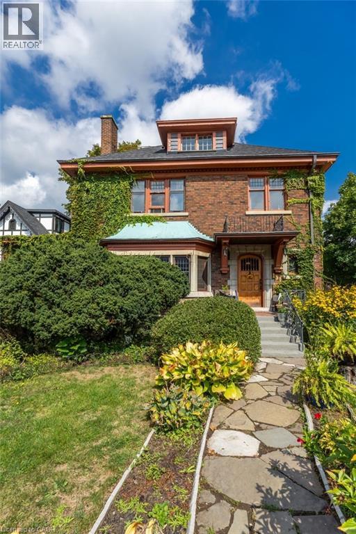 151 Delaware Ave, Hamilton, ON L8M 1V5