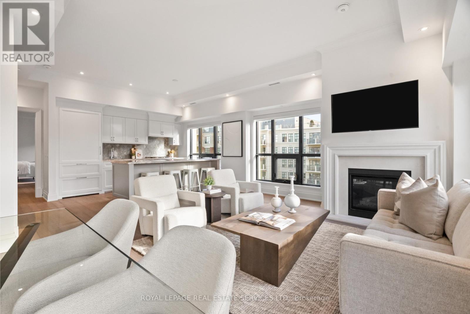 504 4 The Kingsway, Toronto Kingsway South, ON M8X 2T1