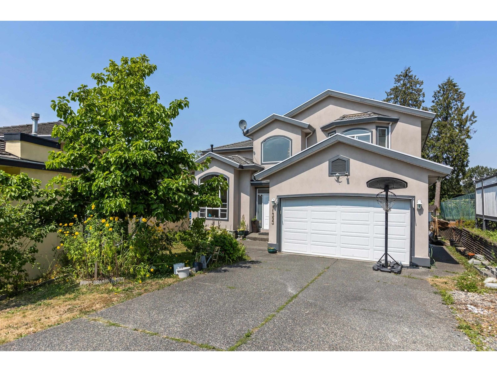 11393 Royal Cres, Surrey, BC V3V 6V5