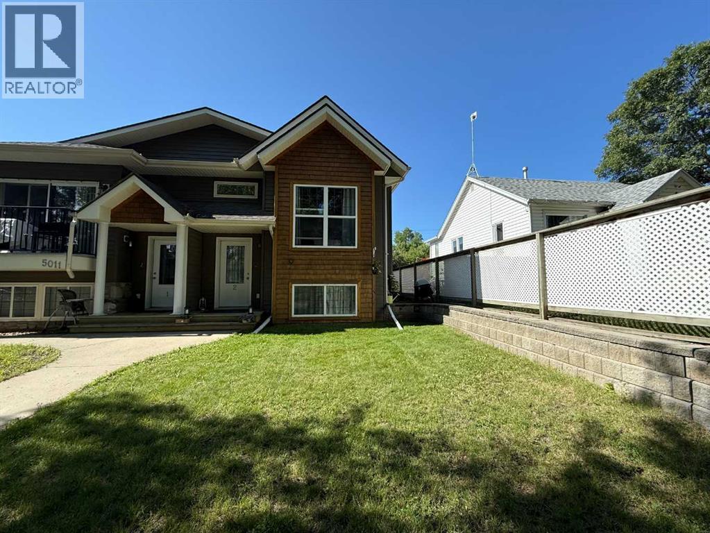 5011 55 Avenue #unit 2, Ponoka, AB T4J 1H3
