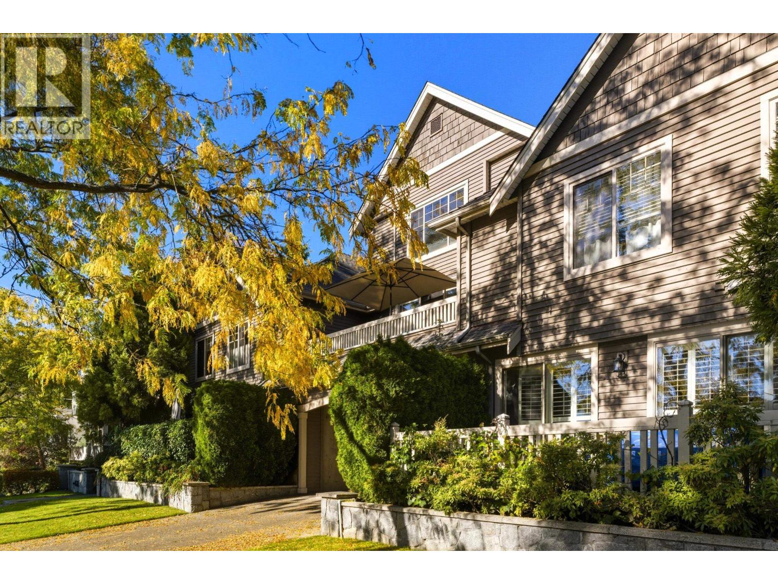 222 E 5th Street Unit 6, North Vancouver, BC V7L 1L7