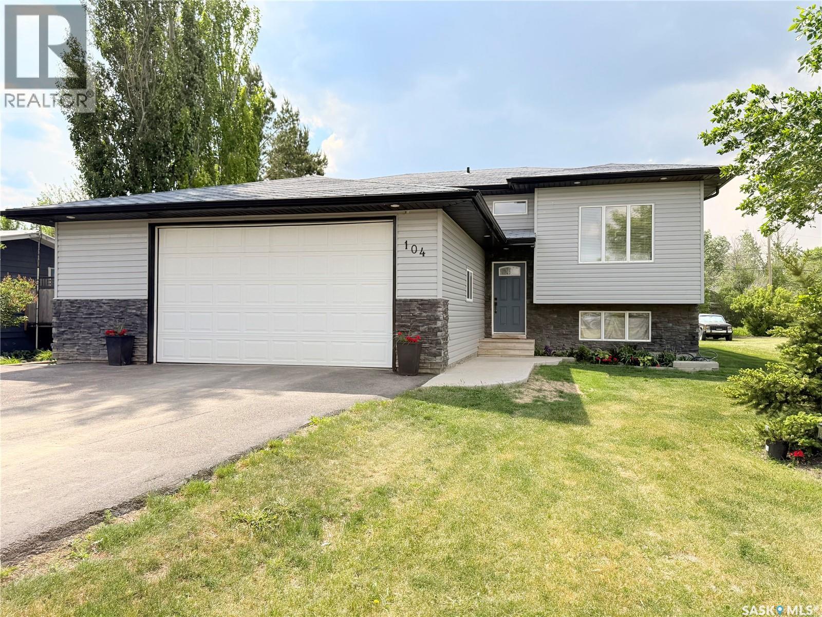 4th Street E Unit 104, Milden, SK S0L 2L0