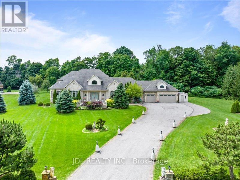 15 Lake Woods Dr, Whitchurch-stouffville, ON L4A 1P9
