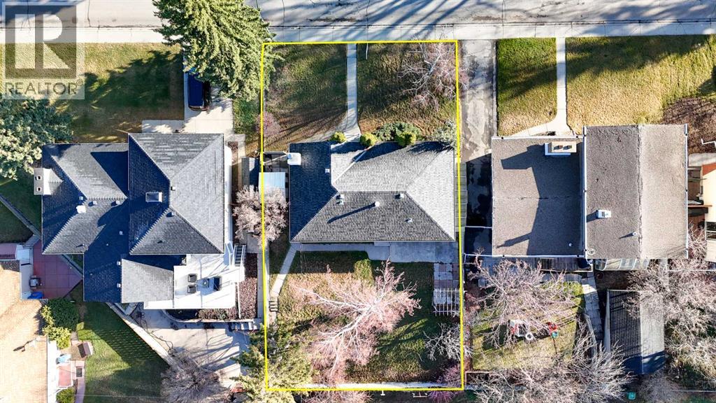 43 Canyon Dr NW, Calgary, AB T2L 0R2