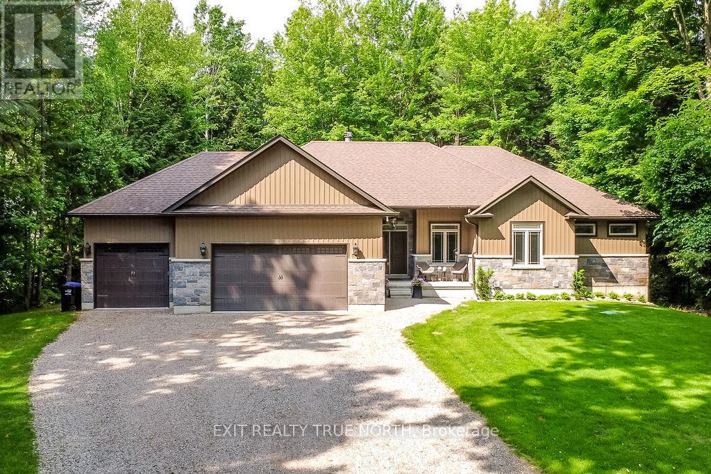 22 Marni Ln, Springwater, ON L0L 2K0