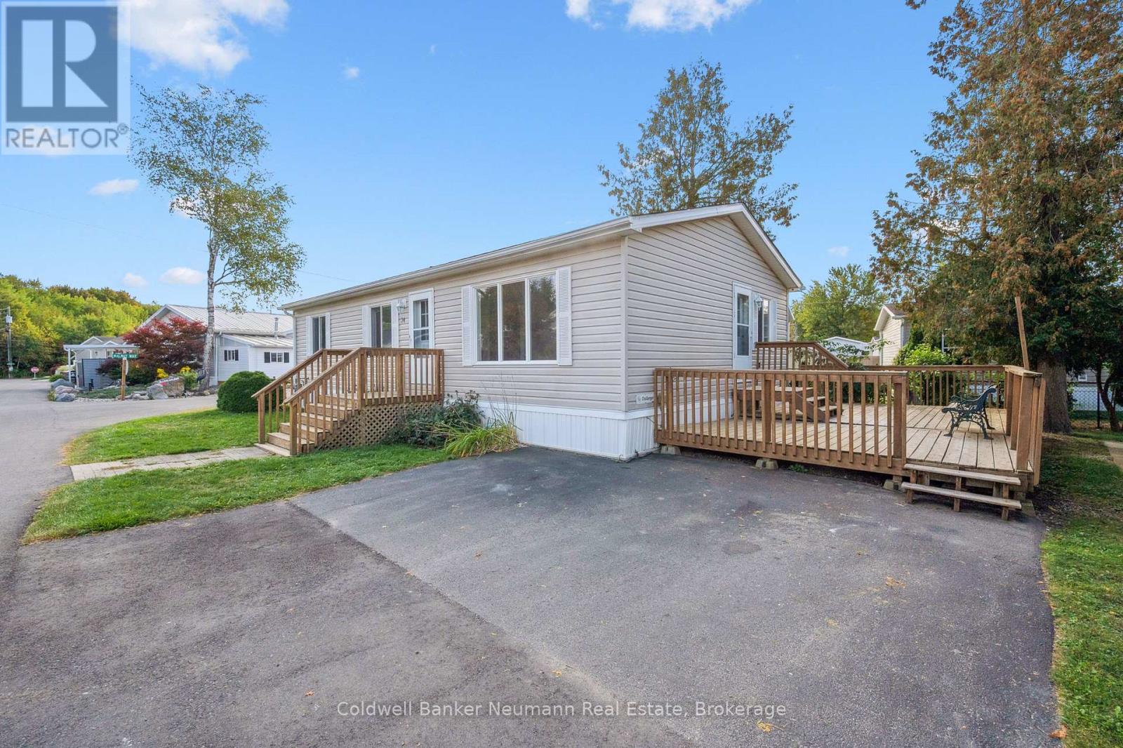 34 Water St, Puslinch, ON N0B 2J0