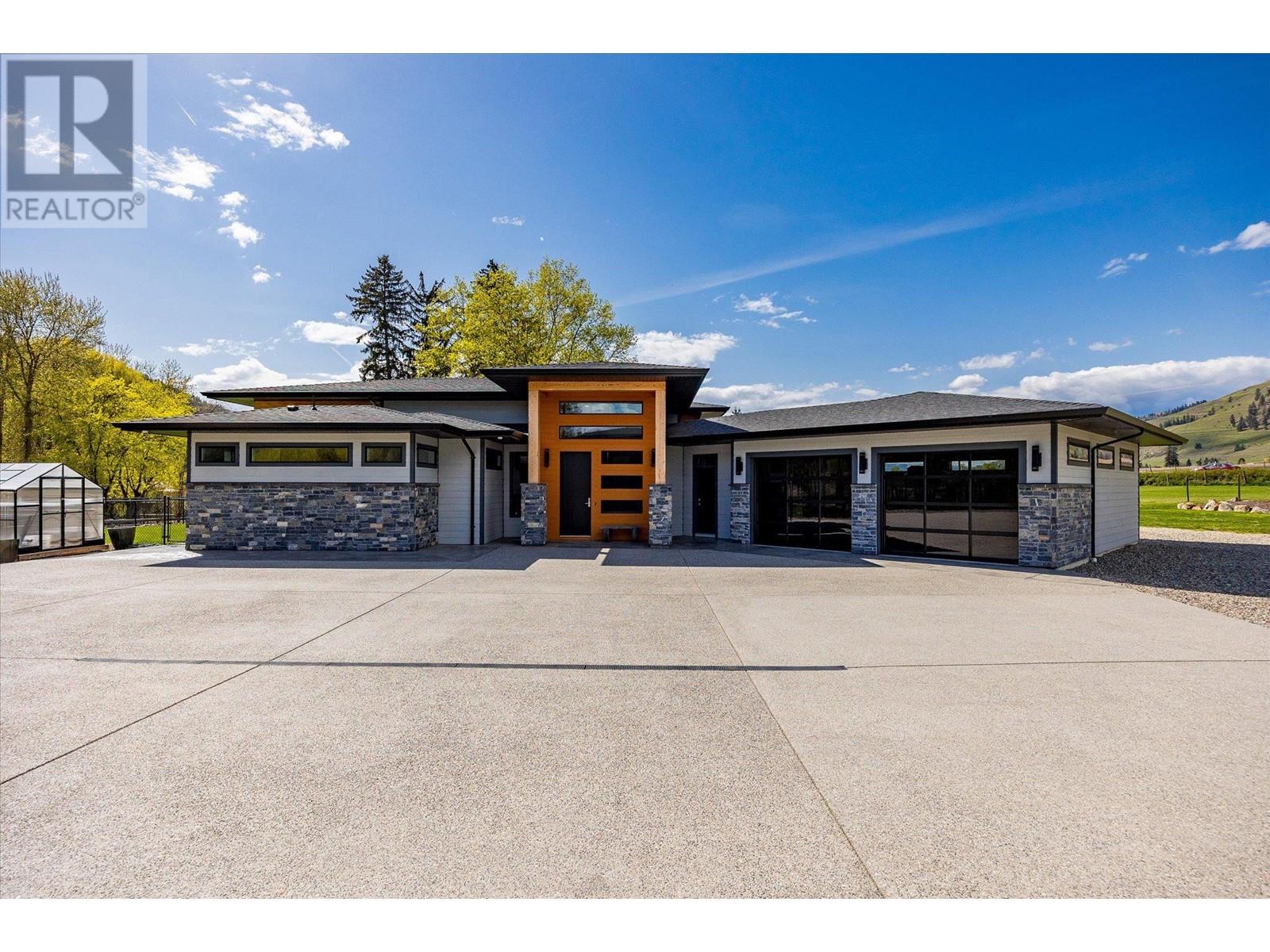 7260 Highway 6 Other, Coldstream, BC V1B 3H4