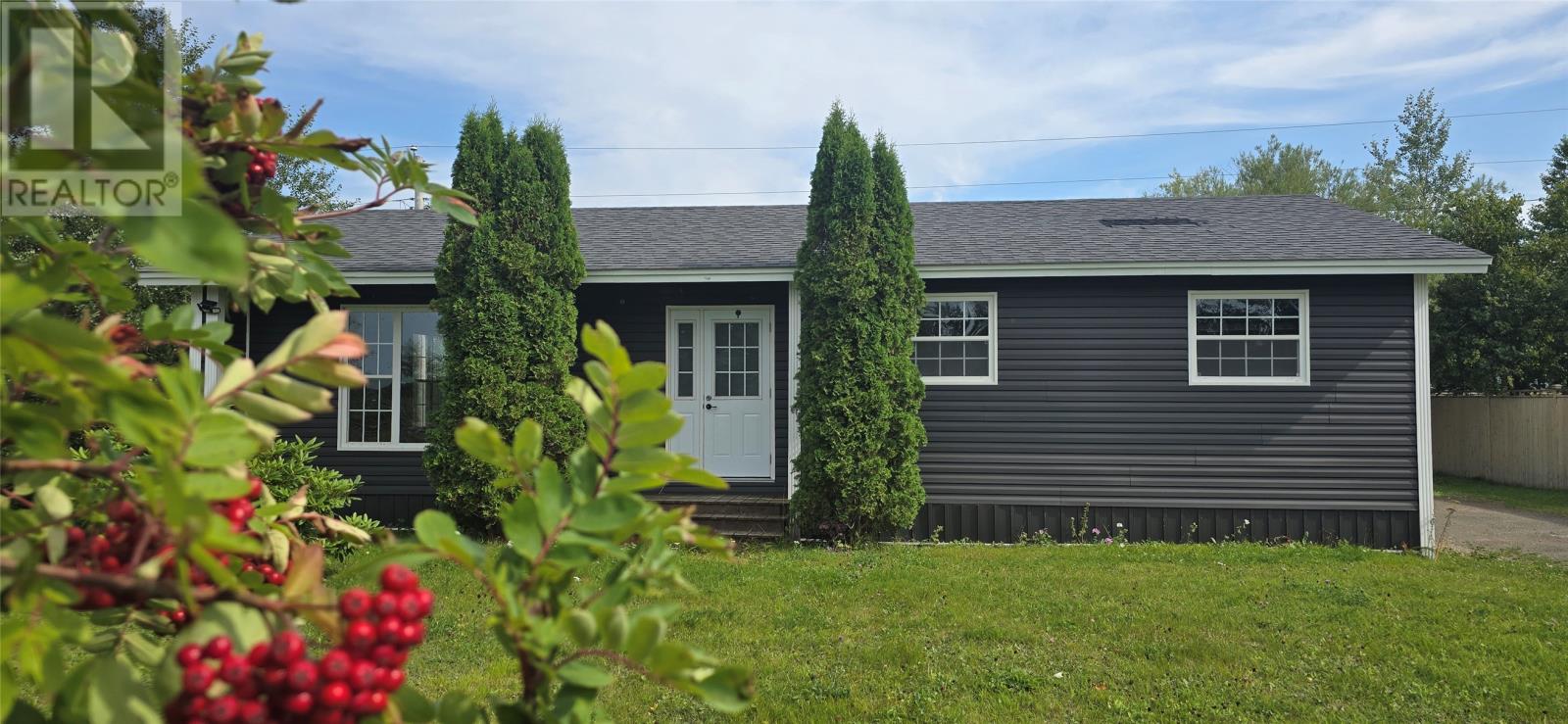 435 Creston Blvd, Marystown, NL A0E 2M0