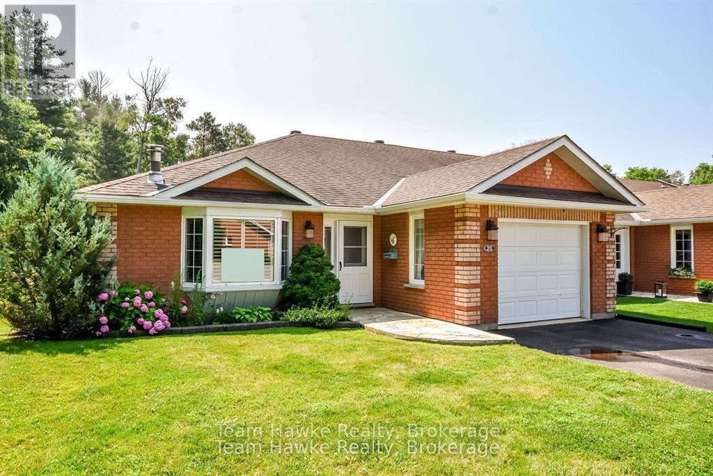 20 90 Burke St, Penetanguishene, ON L9M 2H2
