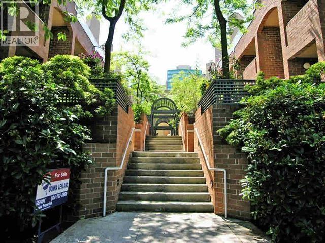 744 W 7th Avenue Unit 10, Vancouver, BC V5Z 1B8