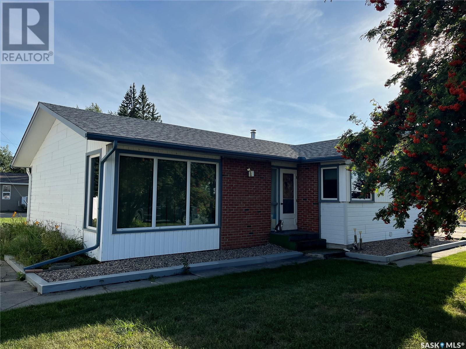 702 Portage Ave, Wadena, SK S0A 4J0