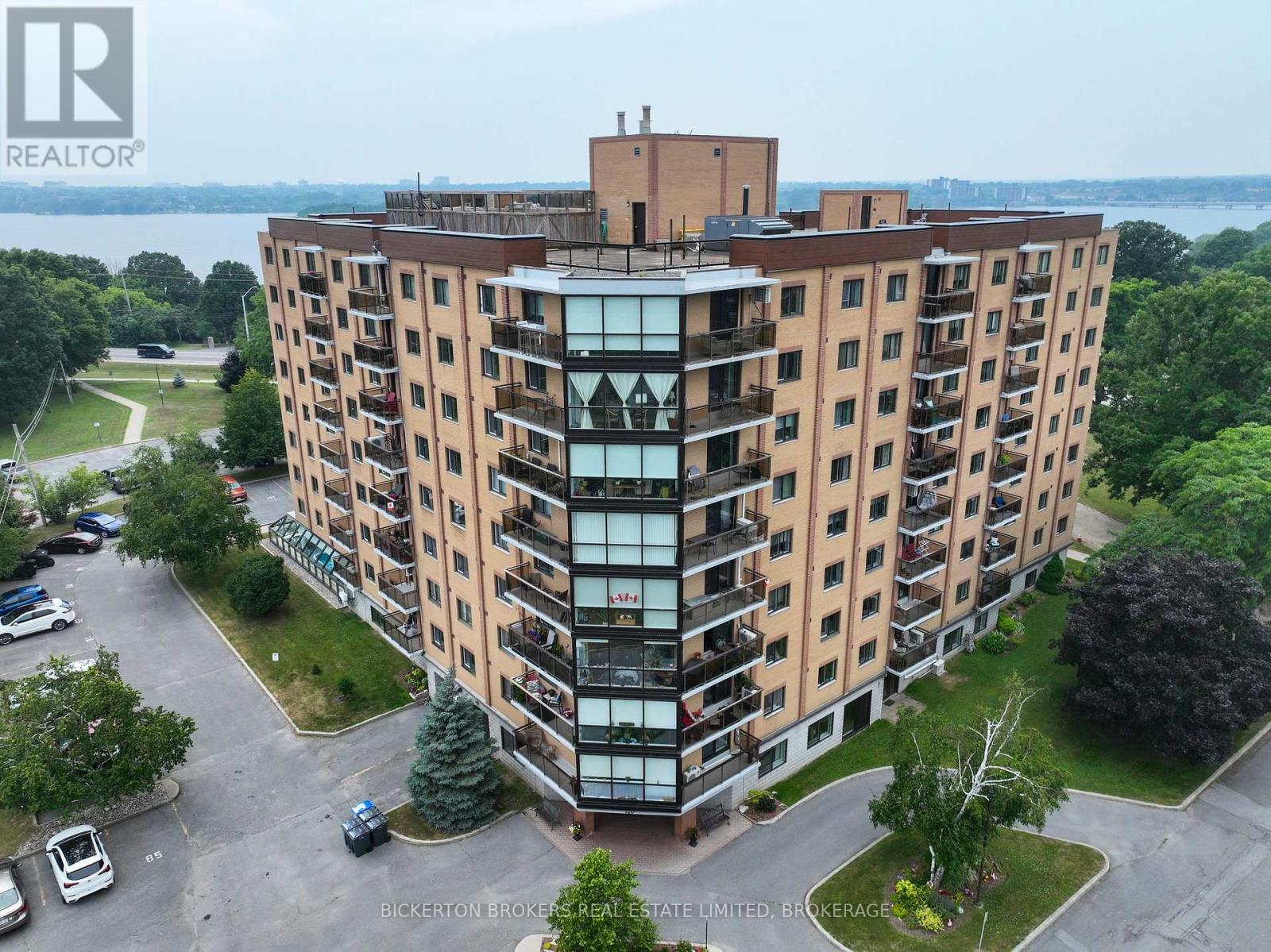 602 120 Barrett Ct, Kingston, ON K7K 5R7