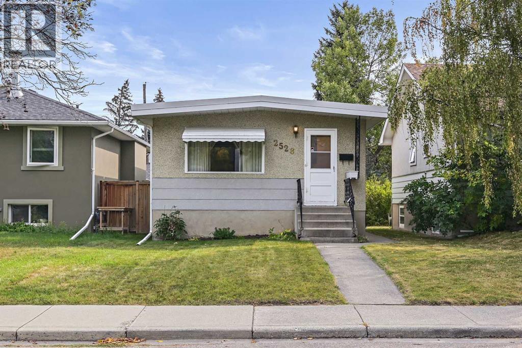 17 Street Nw Unit 2528 #a, Calgary, AB T2M 3S6