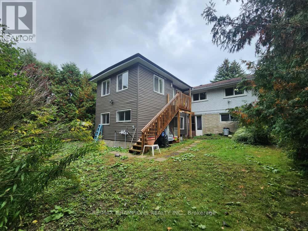 265 Glenridge Dr, Waterloo, ON N2J 3W5
