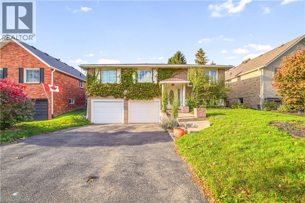 57 Ashgrove Ave, Brantford, ON N3R 6E3