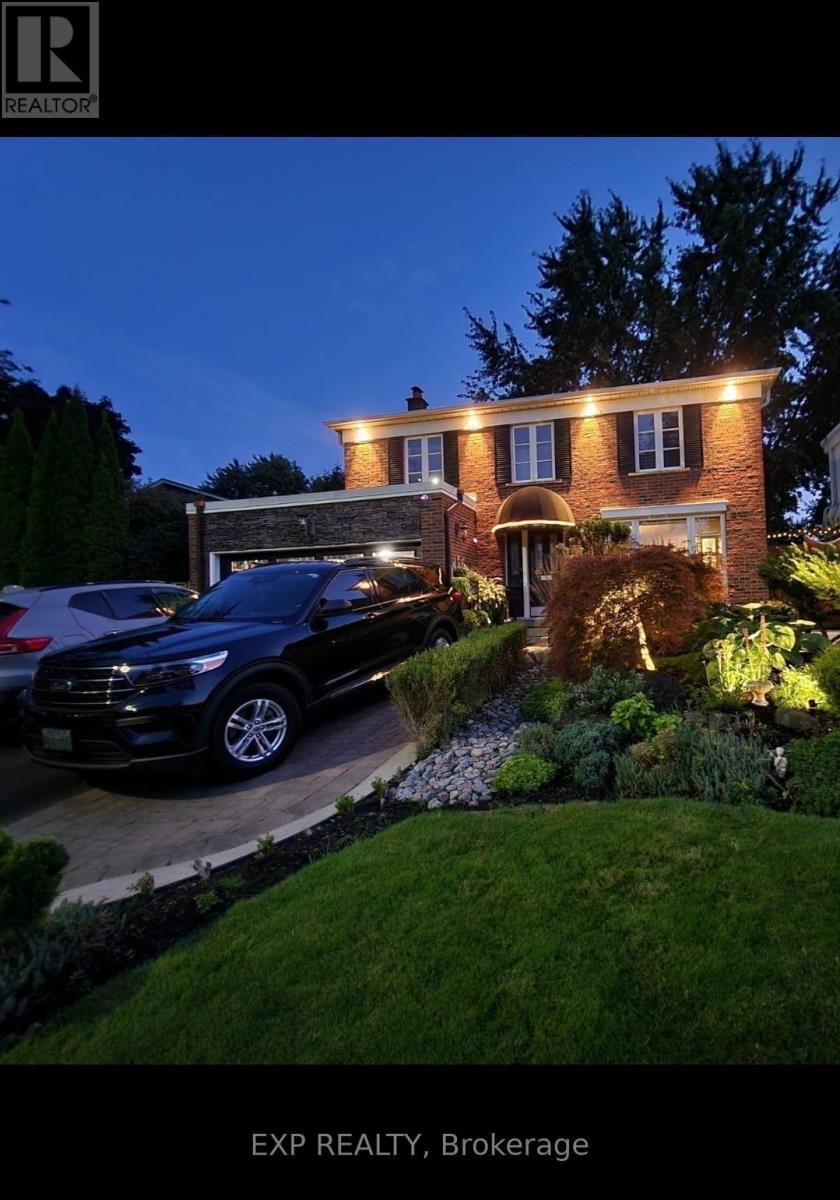 3620 Ponytrail Dr, Mississauga, ON L4X 1W4