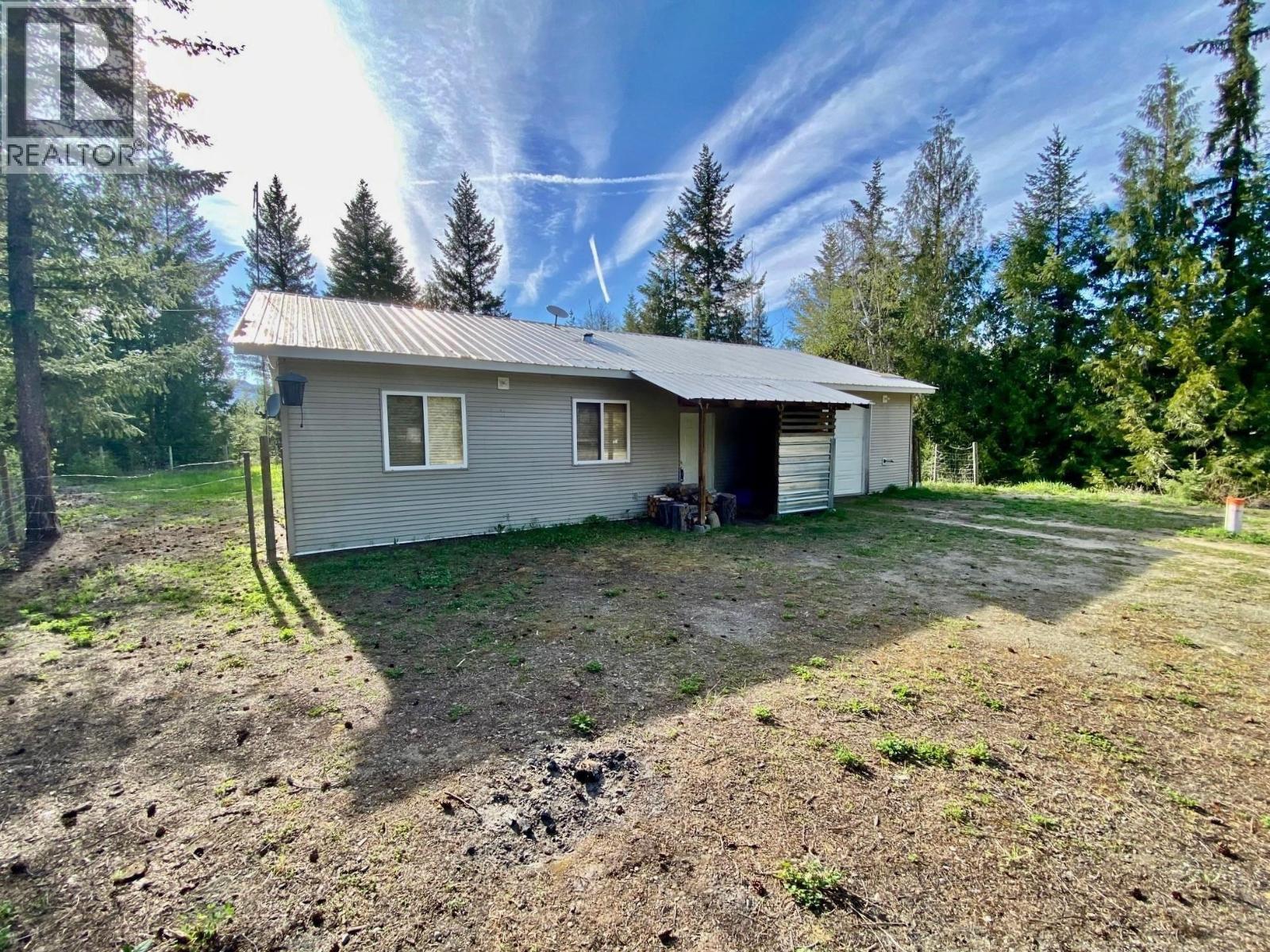 3325 Barriere South Rd, Barriere, BC V0E 1E0