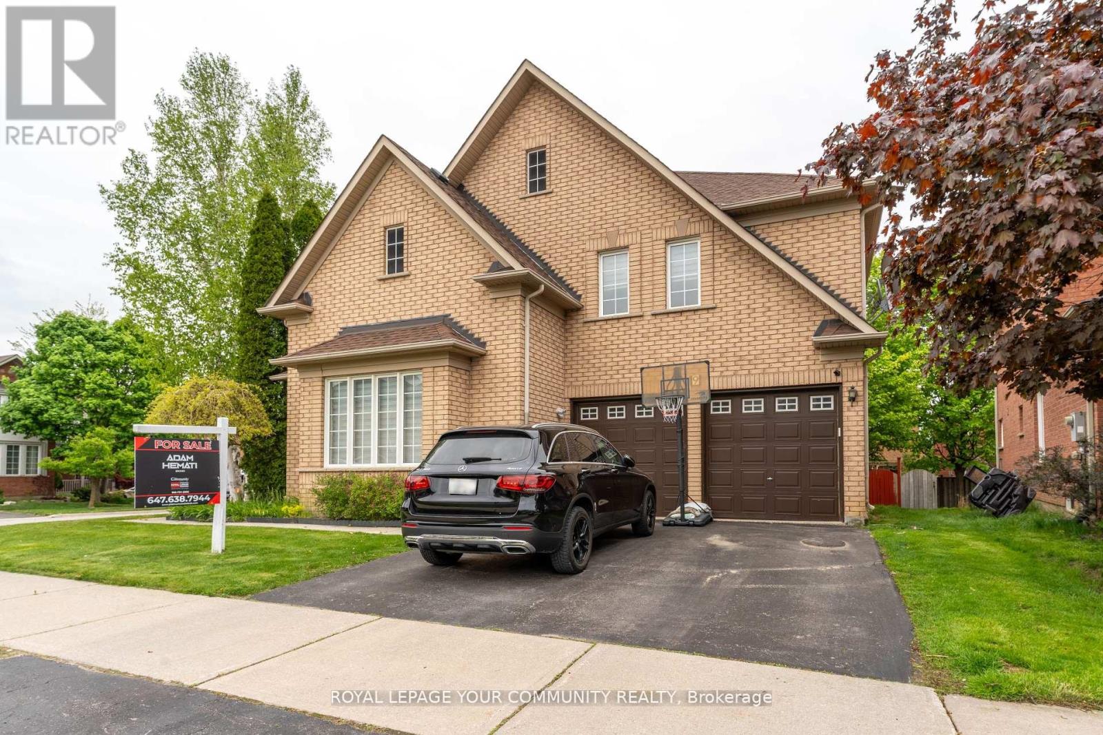 9 Glenis Gate, Richmond Hill, ON L4E 4C4