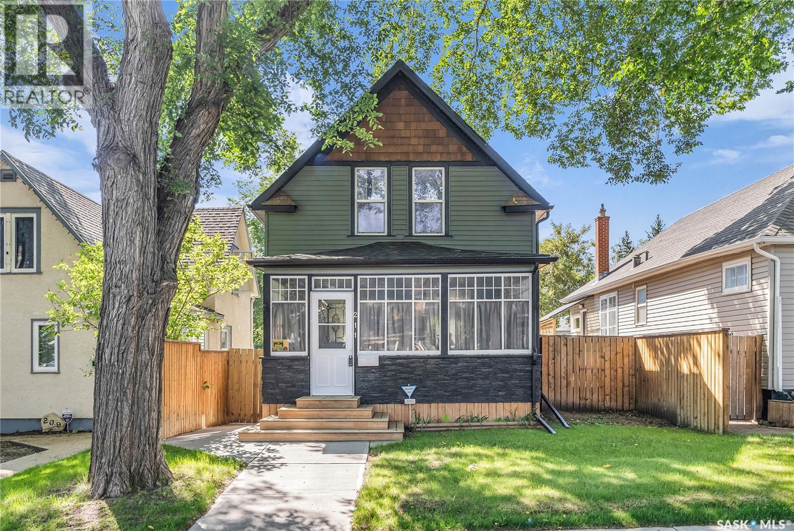 211 28 Street West, Saskatoon, SK S7L 0K4