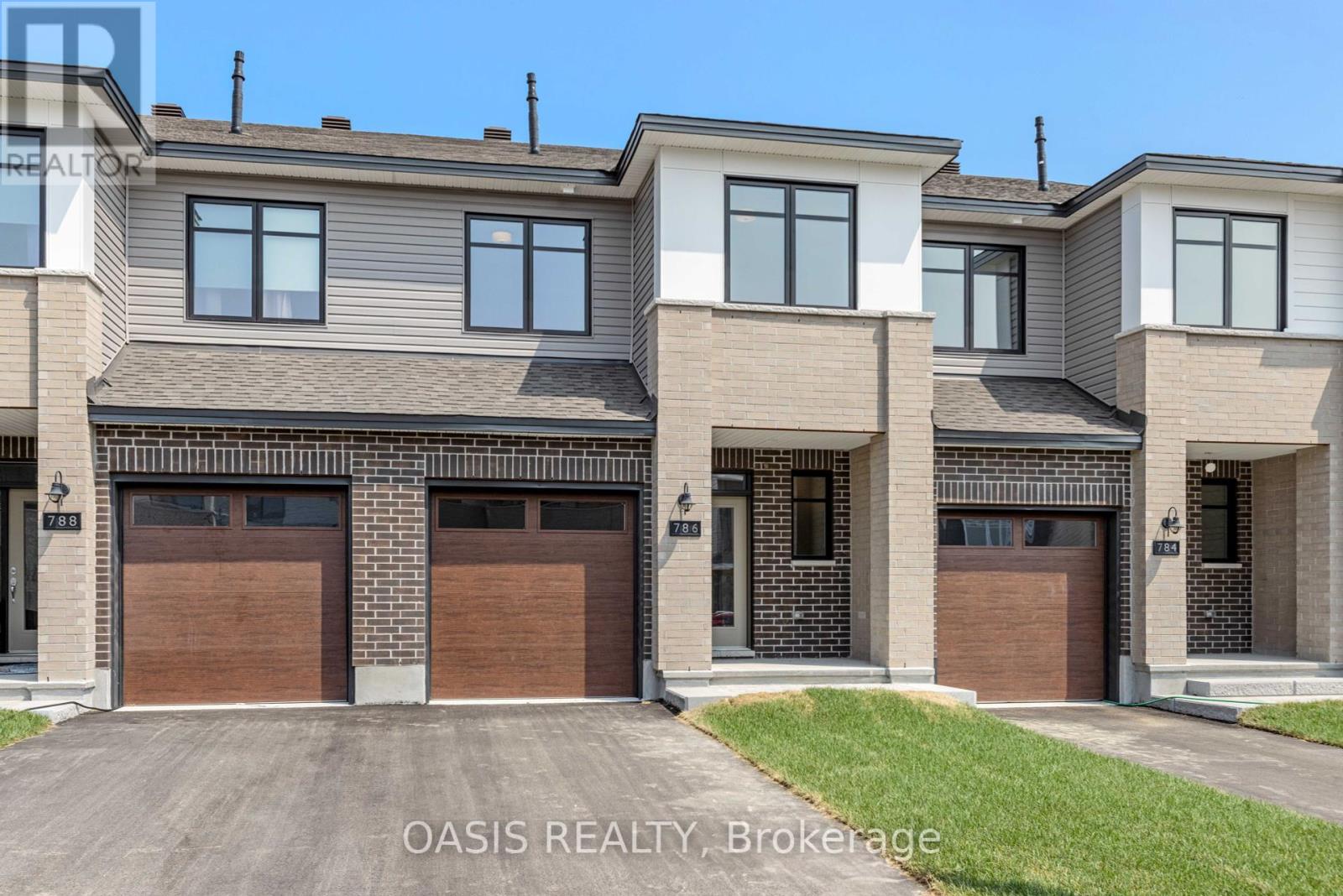 786 Antonio Farley St, Ottawa, ON K4A 5N3