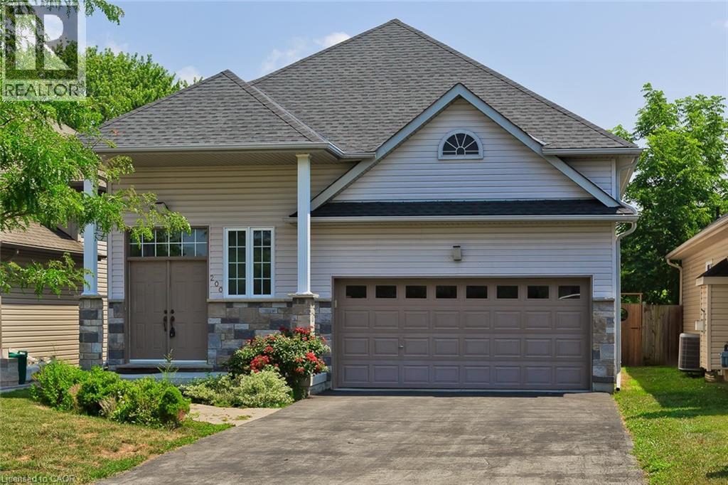 200 Regatta Dr, Welland, ON L3B 6E8