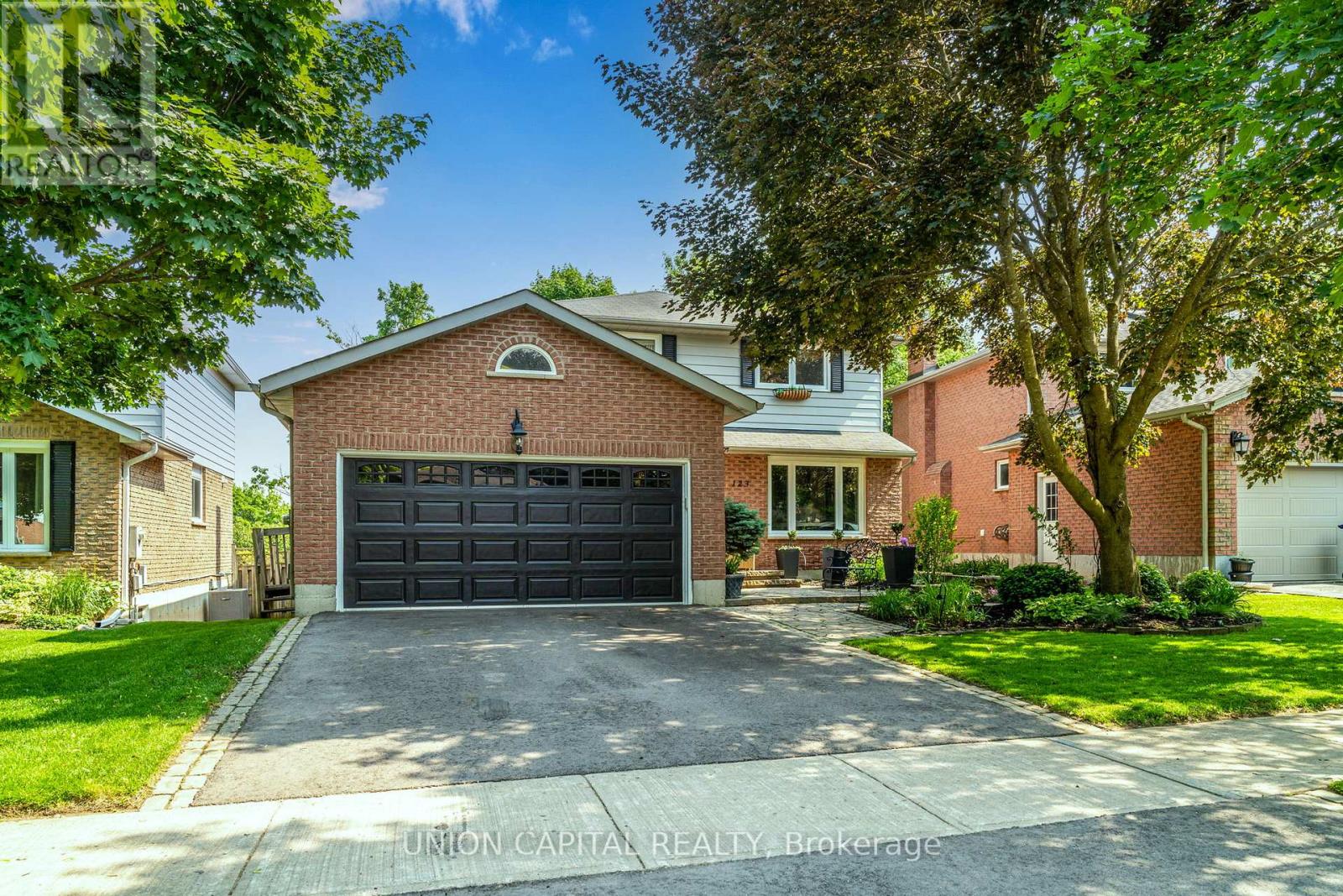 123 Imperial Cres, Bradford West Gwillimbury, ON L3Z 2N3