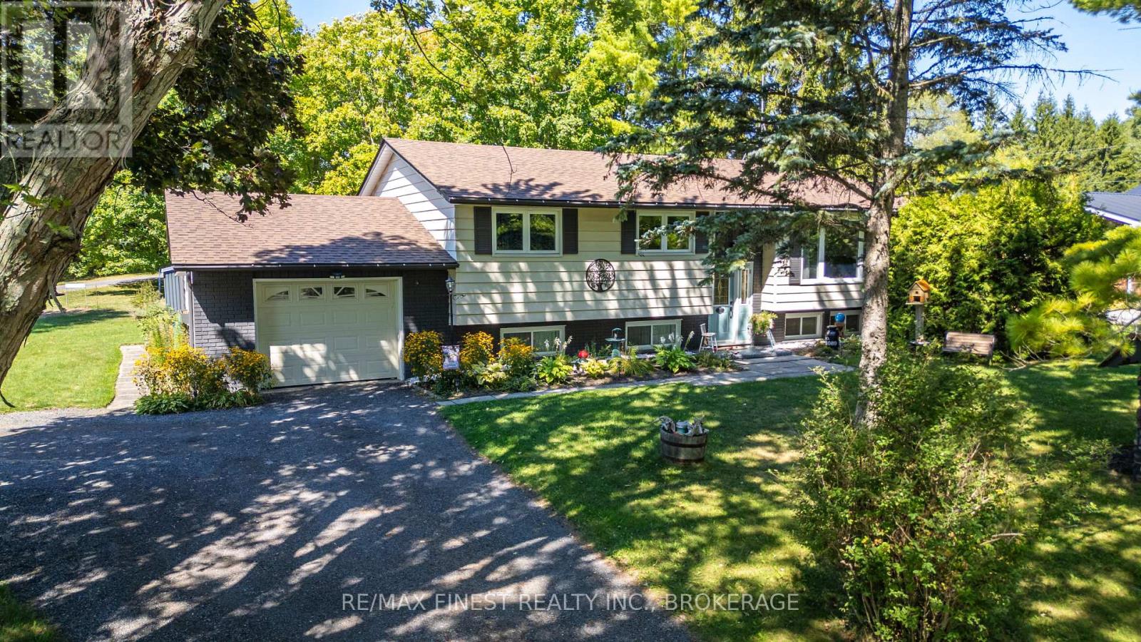 1089 County Road 9 Rd, Greater Napanee Greater Napanee, ON K7R 0E4