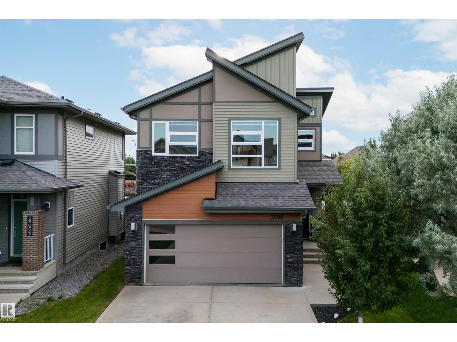 3608 Parker Cl SW, Edmonton, AB T6W 3A9