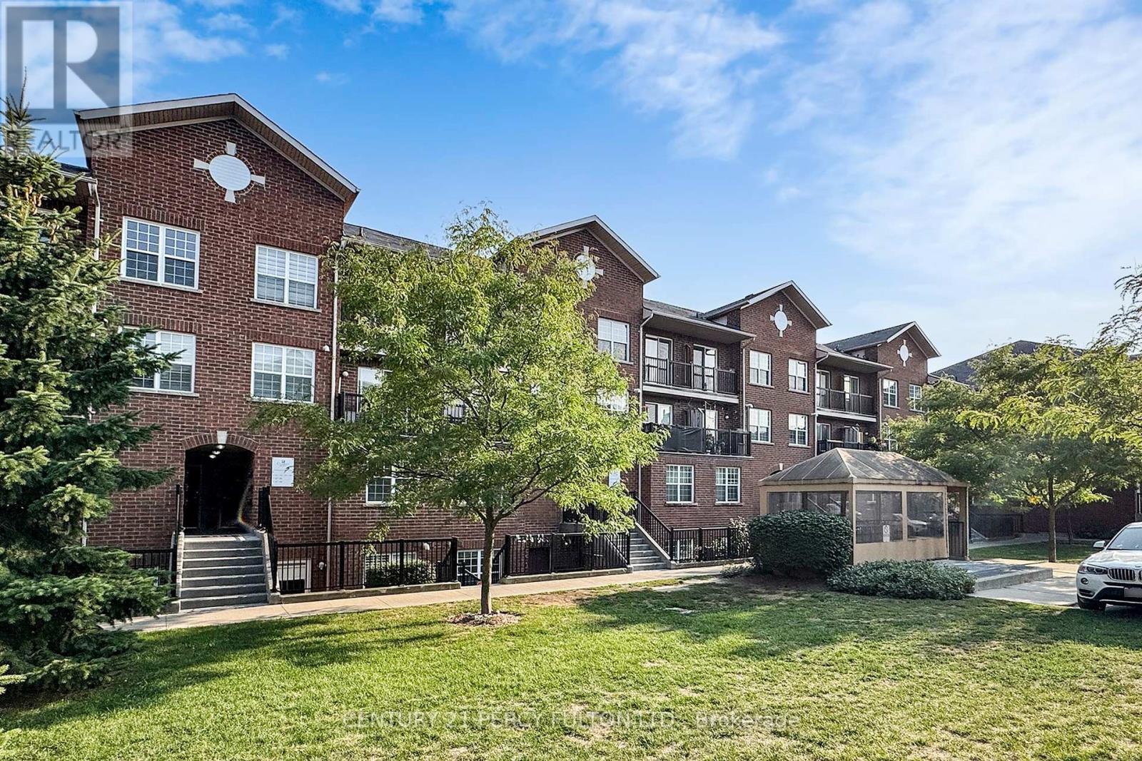 308 Unit 45 Strangford Ln #f, Toronto, ON M1L 0E5